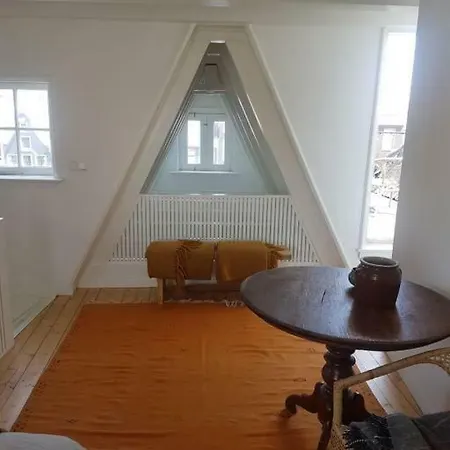 Luxurious Canalhouse With Roofterrace 아파트